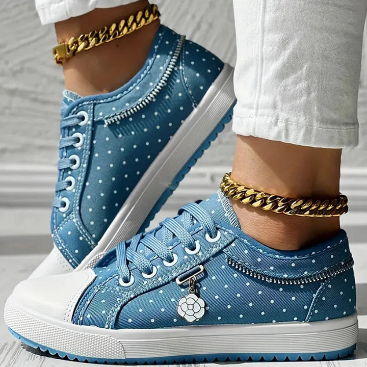 Lirio | Scarpe in pizzo floreale con dettagli in denim