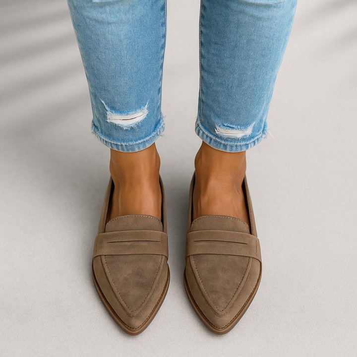 Idalia | Loafers in camoscio con punta affusolata