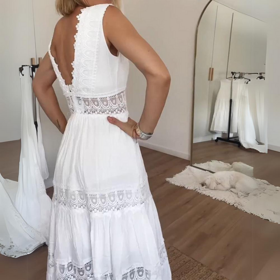 Sadie | Abito in pizzo con scollo a V