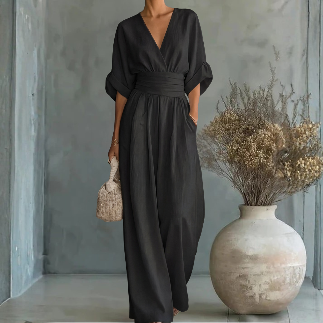 Daniela | Tuta elegante con scollo a V e gamba ampia