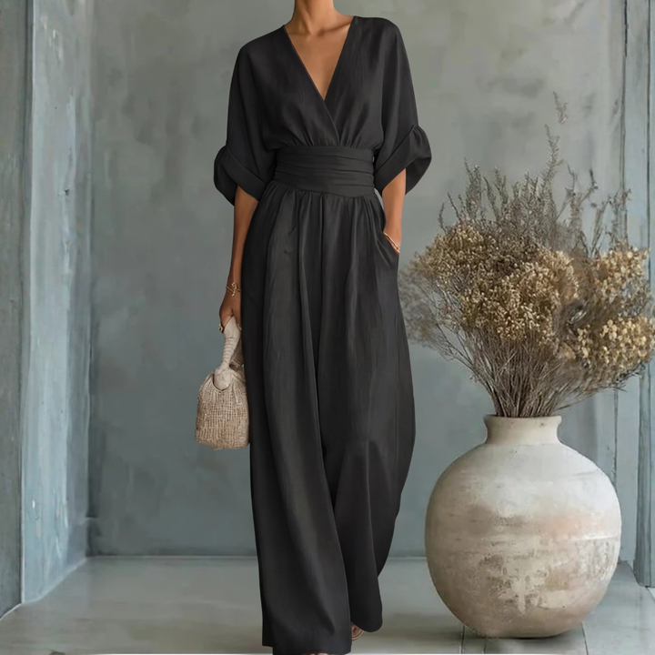 Daniela | Tuta elegante con scollo a V e gamba ampia