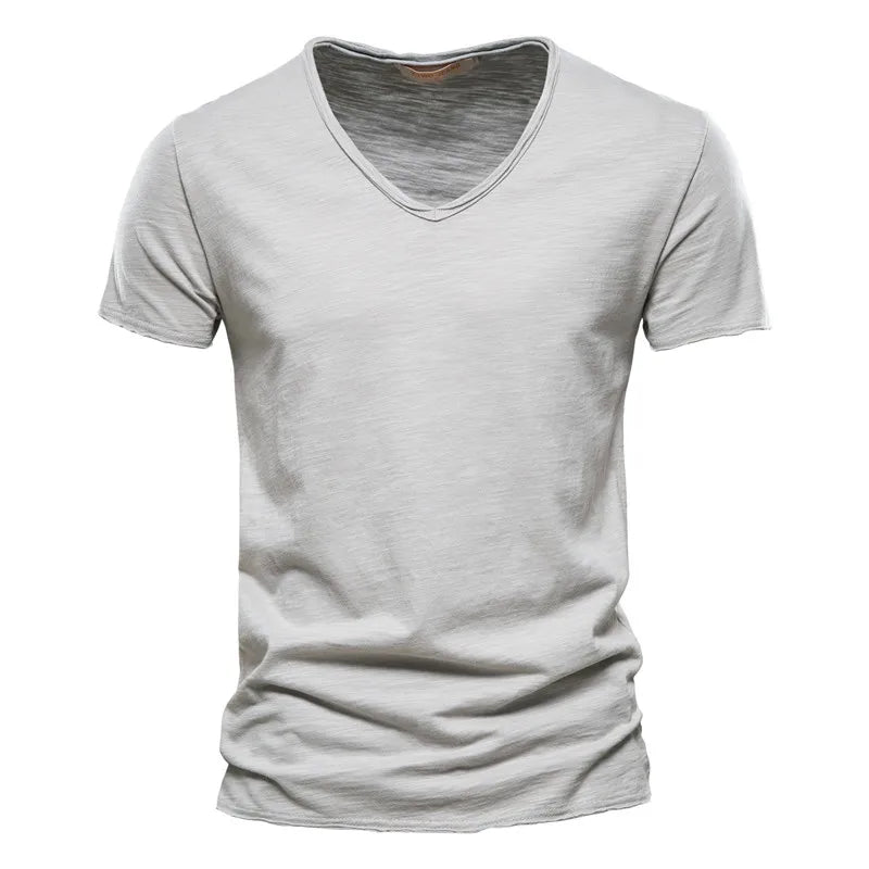 Matteo | T-shirt con scollo a V