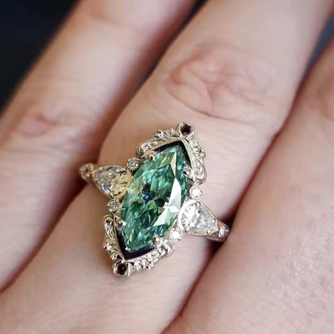 Vaelira | Anello Thornewyn