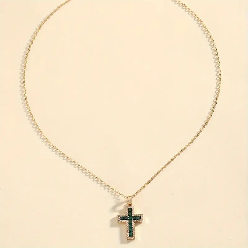Solene Collana d'oro con pendente a croce di smeraldo