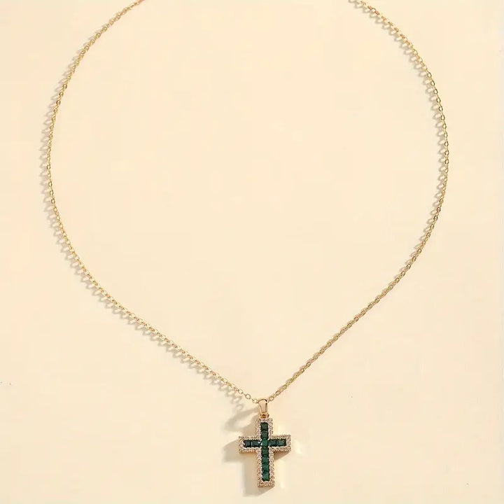 Solene Collana d'oro con pendente a croce di smeraldo