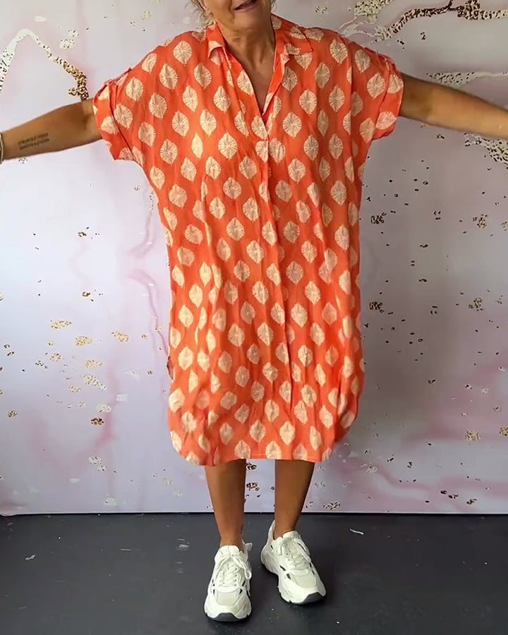 Liora | Vestito ampio con collo a revers e maniche corte